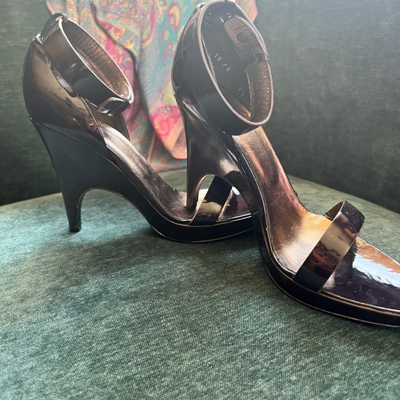 Versace 37.5 Patent Leather Ankle Strap Heels Eggplant Shaped Heel Italy - Picture 3 of 14